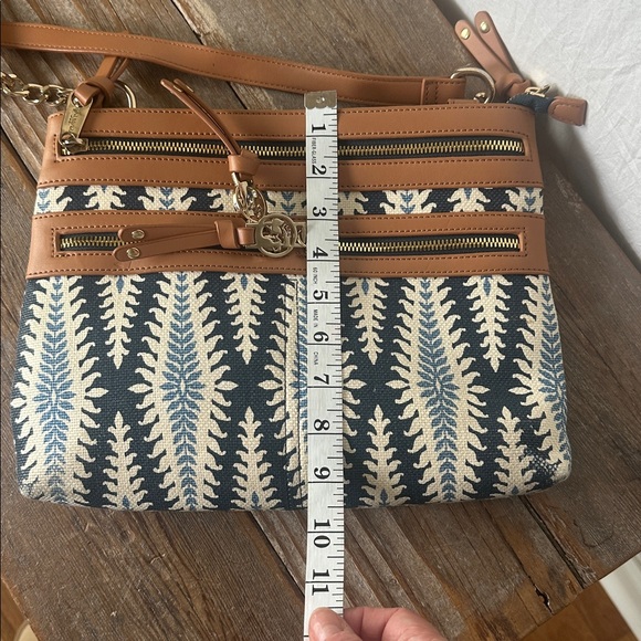 Spartina 449 Tan and Navy Crossbody Bag - Picture 8 of 9